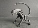 Figurine Alien porte-stylo – Image 3