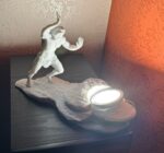Support de Bouteille de Vin Dieu Grec avec led – Image 3