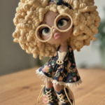 Figurine Poupée Tricotée Élégante | Jolie Fille à la Mode