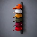 Porte-casquettes mural